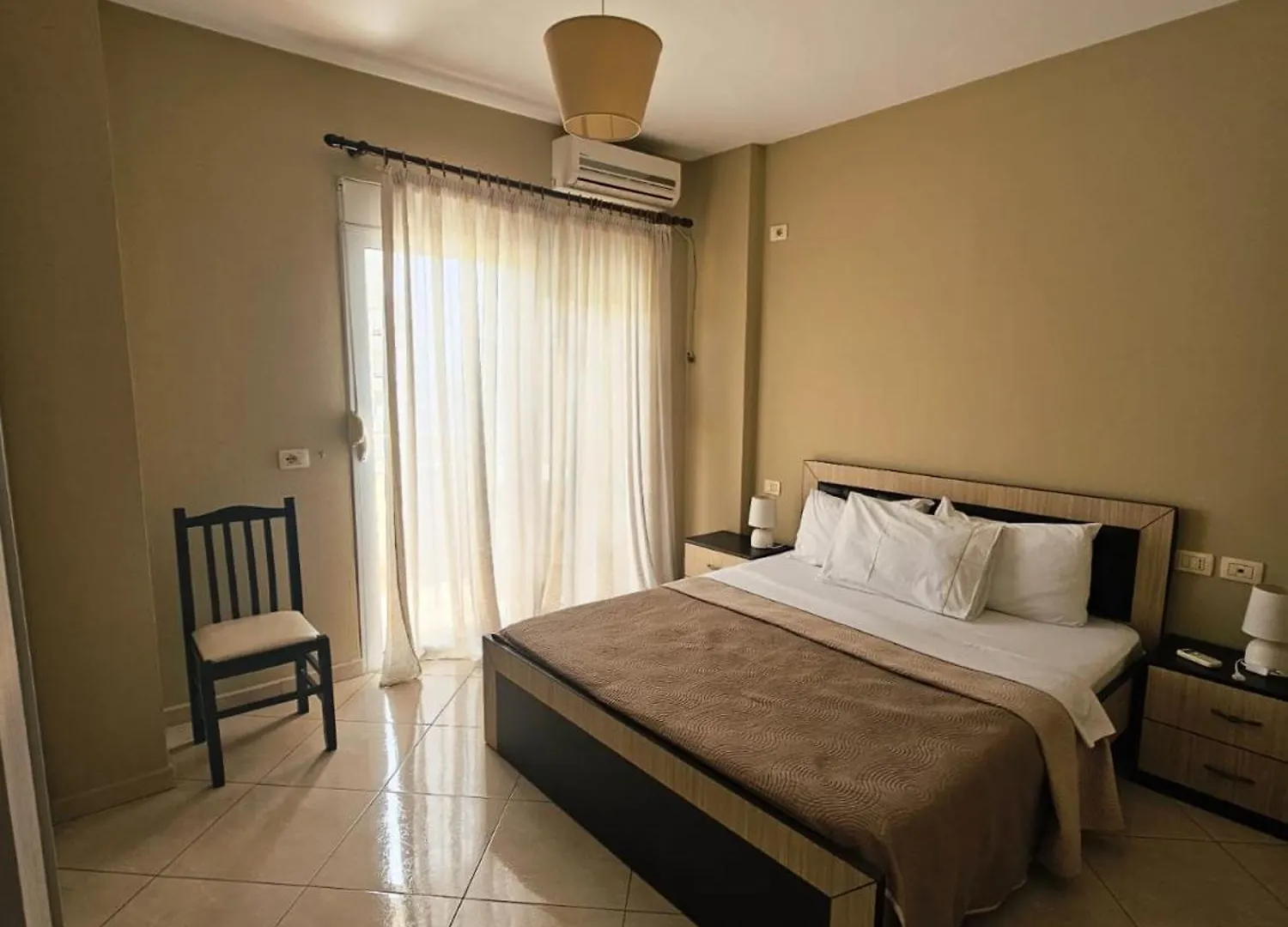 Sion Sarande Apartments