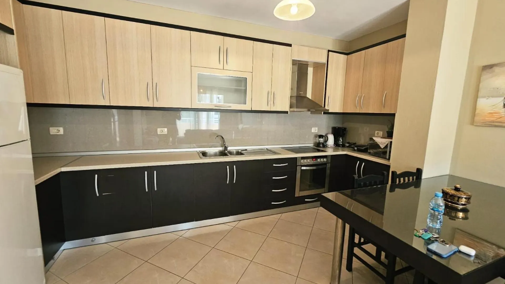 Sion Sarande Apartments
