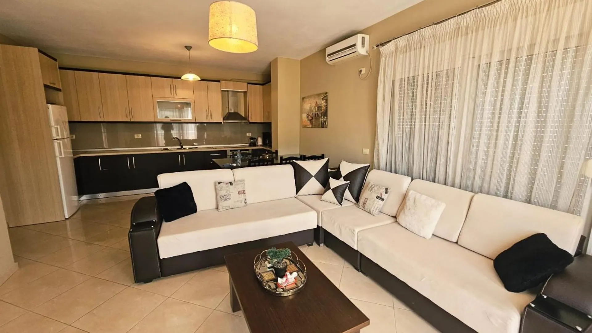 Sion Sarande Apartments 0*,  Albania