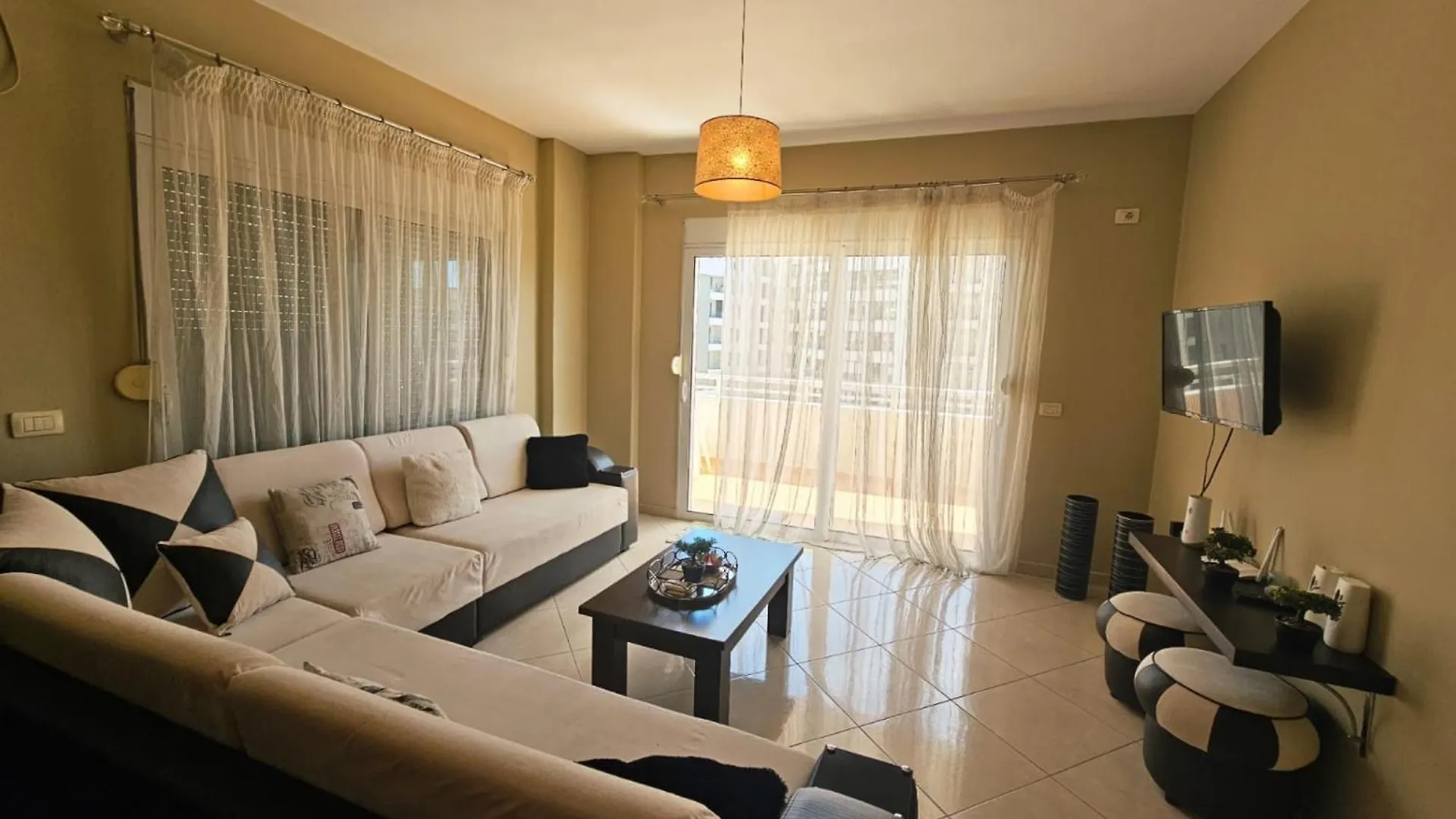 Sion Sarande Apartments