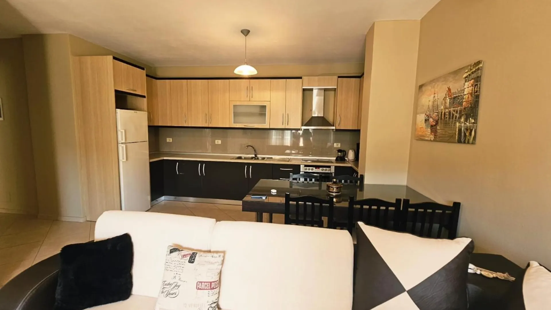 Sion Sarande Apartments
