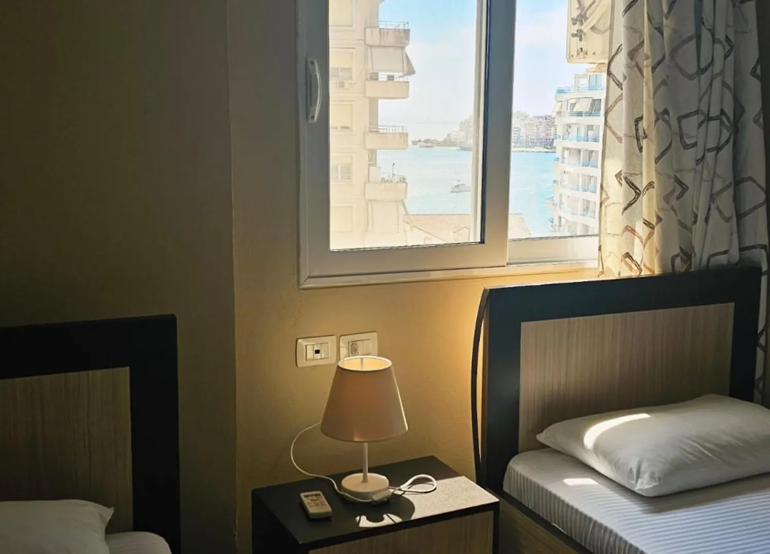 Sion Sarande Apartments