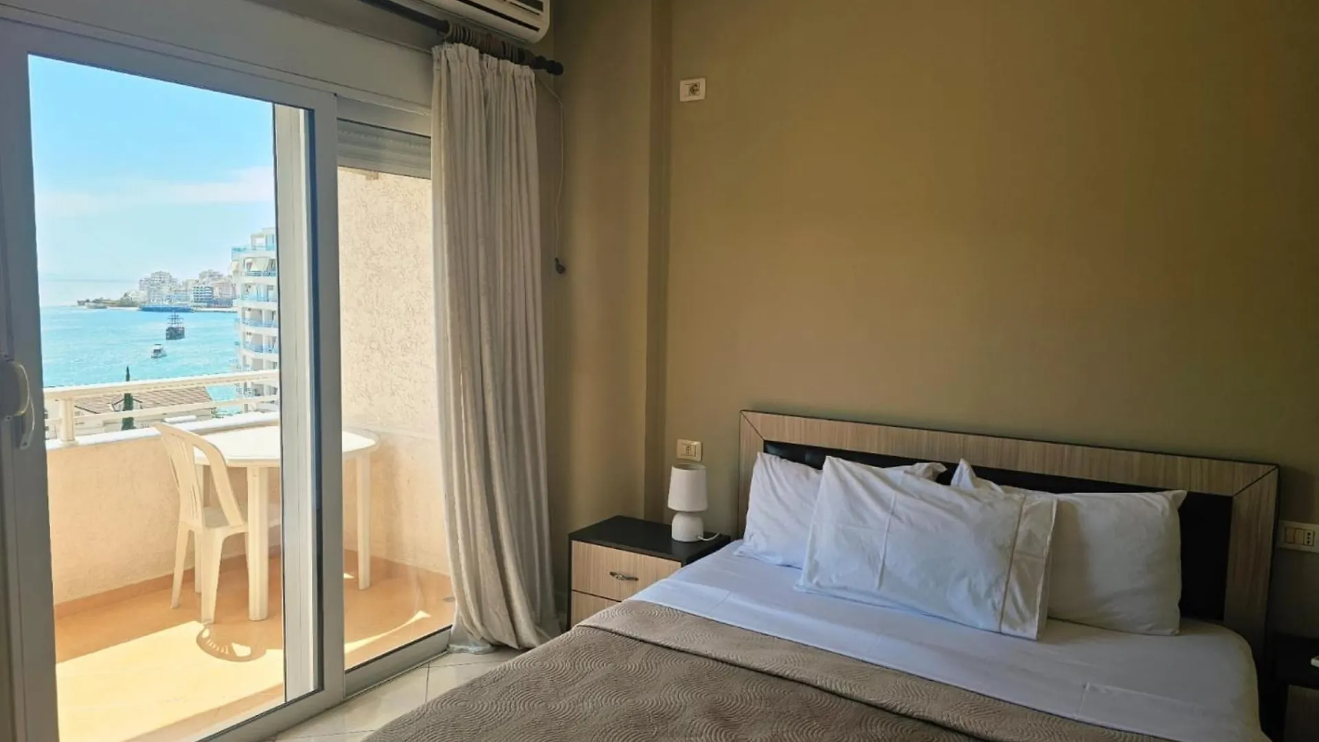 Sion Sarande Apartments